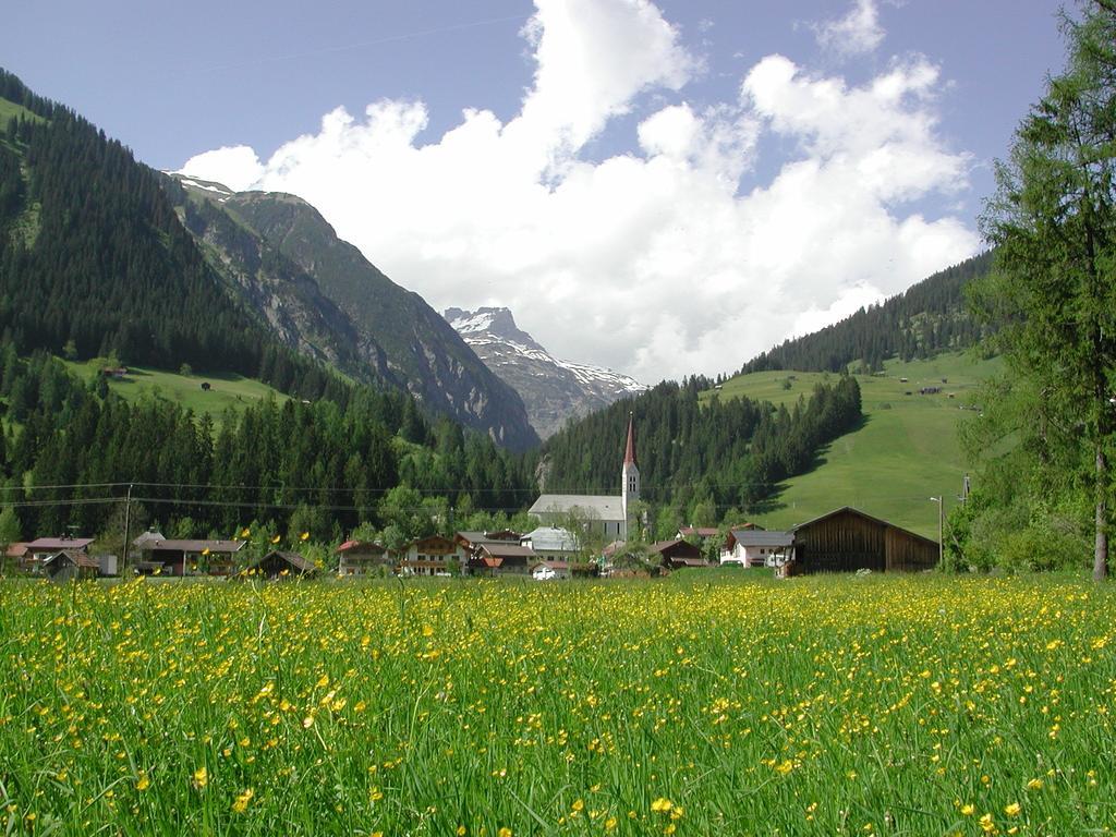 Pension Alpenperle Holzgau Exterior foto