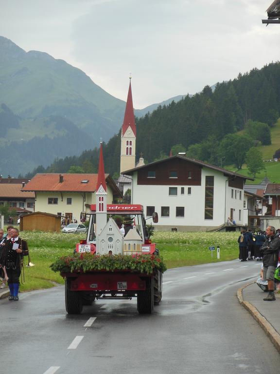 Pension Alpenperle Holzgau Exterior foto